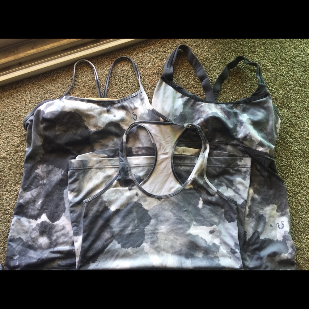 lululemon 3 same print 3 styles Built in bra Tanks